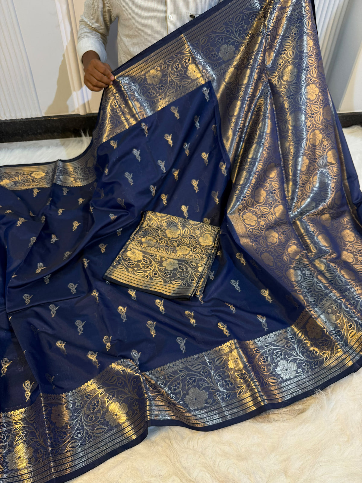 Banarasi Royal Elegance – Luxurious Soft Katan Silk Premium Woven Saree