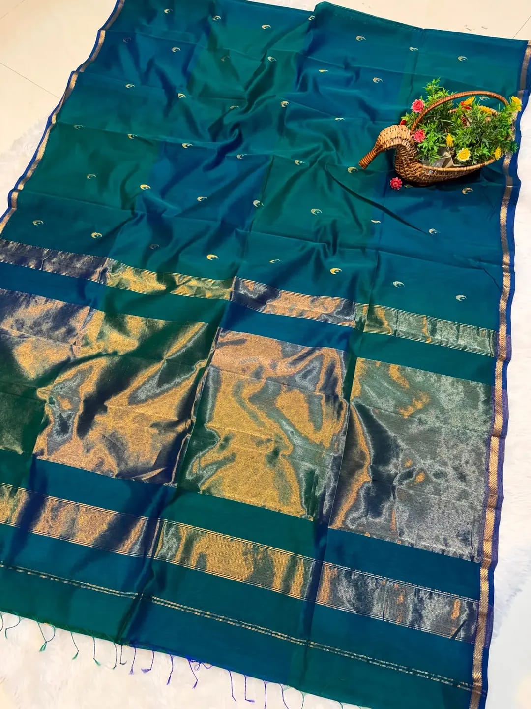 Maheshwari Handloom Silk Cotton Saree with Golden Zari Border