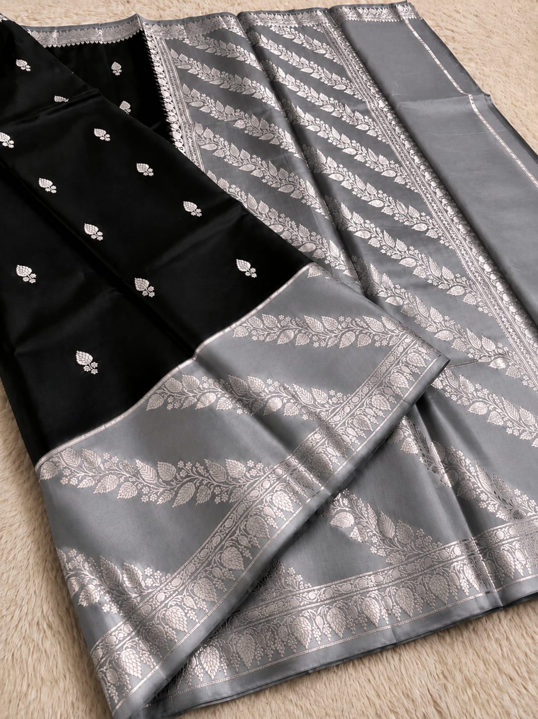 Beautiful Banaras Soft Raw Mango Silk Woven Premium Quality Saree