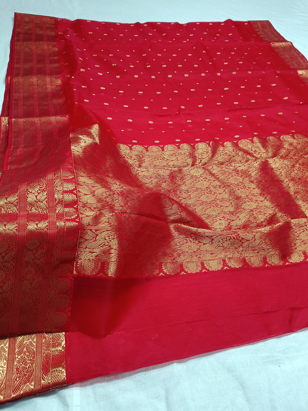 Chanderi Handloom Katan Silk Saree – Ghani Butta, Traditional Nakshi Border & Taraz Pallu
