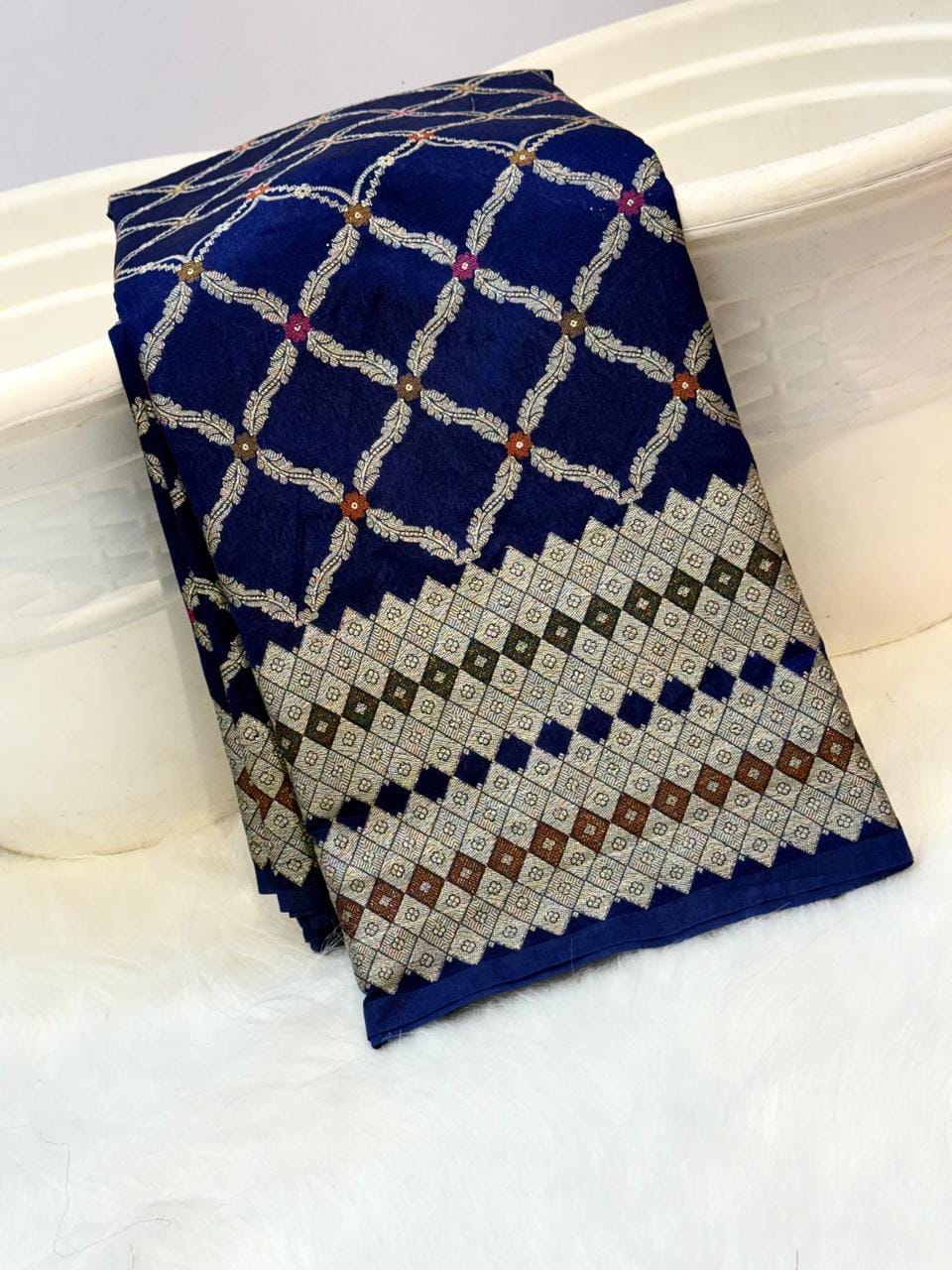 Premium Banarasi Semi Georgette Saree with Bandhej Pattern