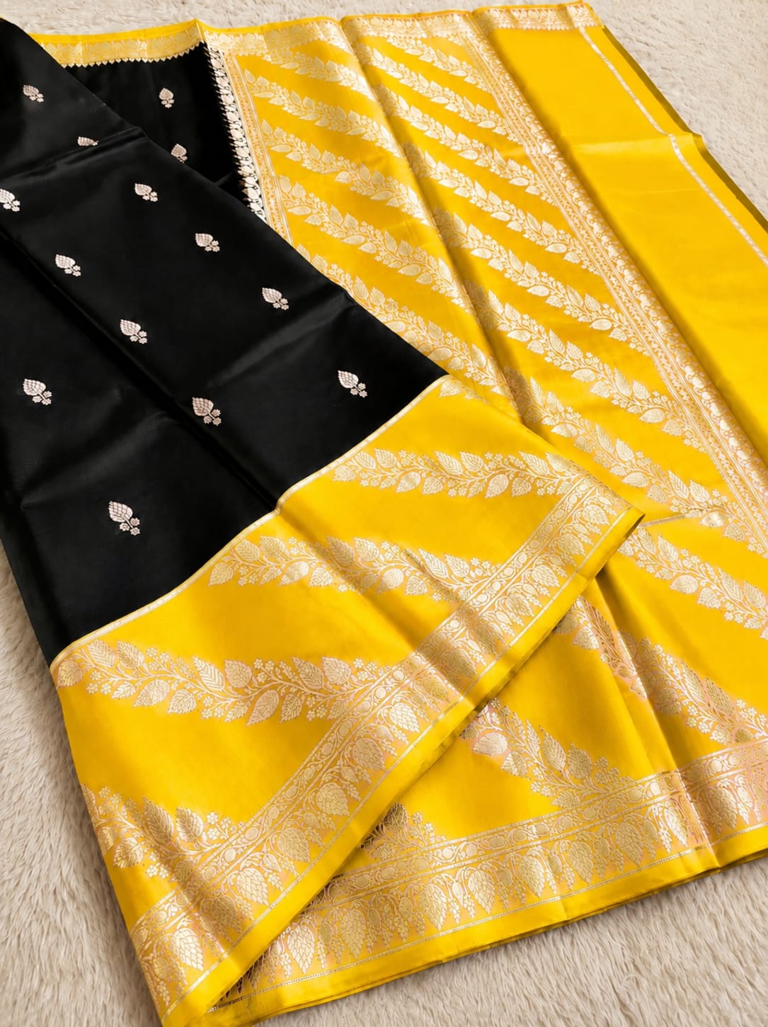 Beautiful Banaras Soft Raw Mango Silk Woven Premium Quality Saree