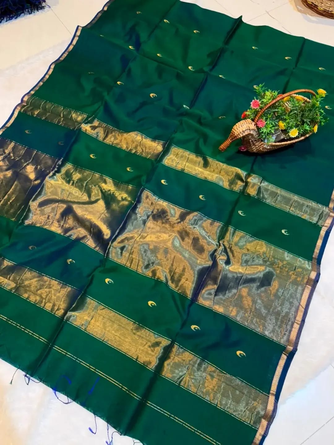 Maheshwari Handloom Silk Cotton Saree with Golden Zari Border
