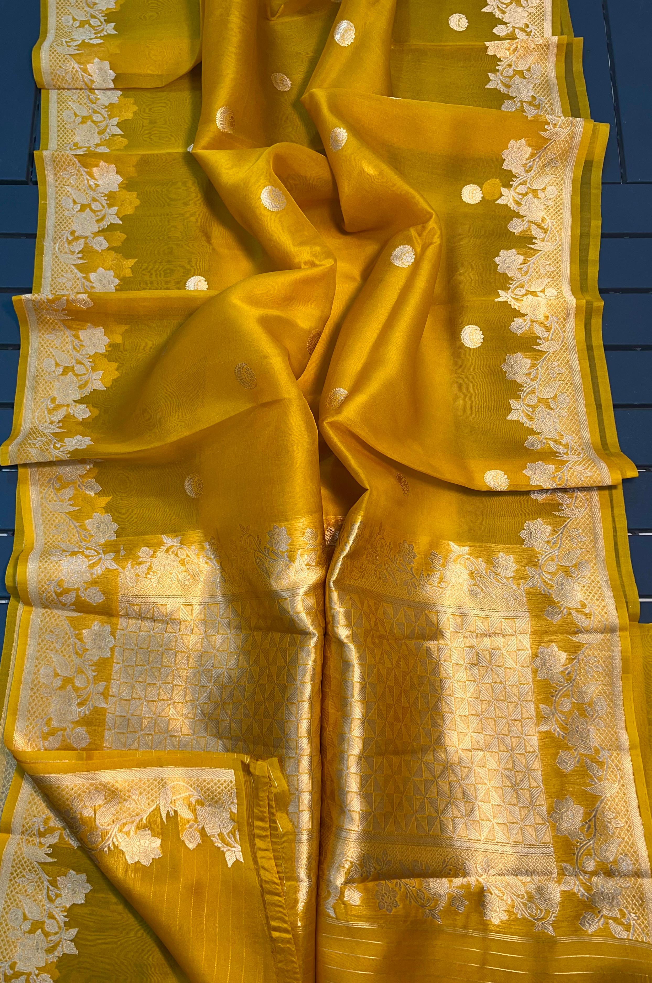 Beautiful Banaras Handloom Pure Kora Silk Kadhuwa Woven Saree