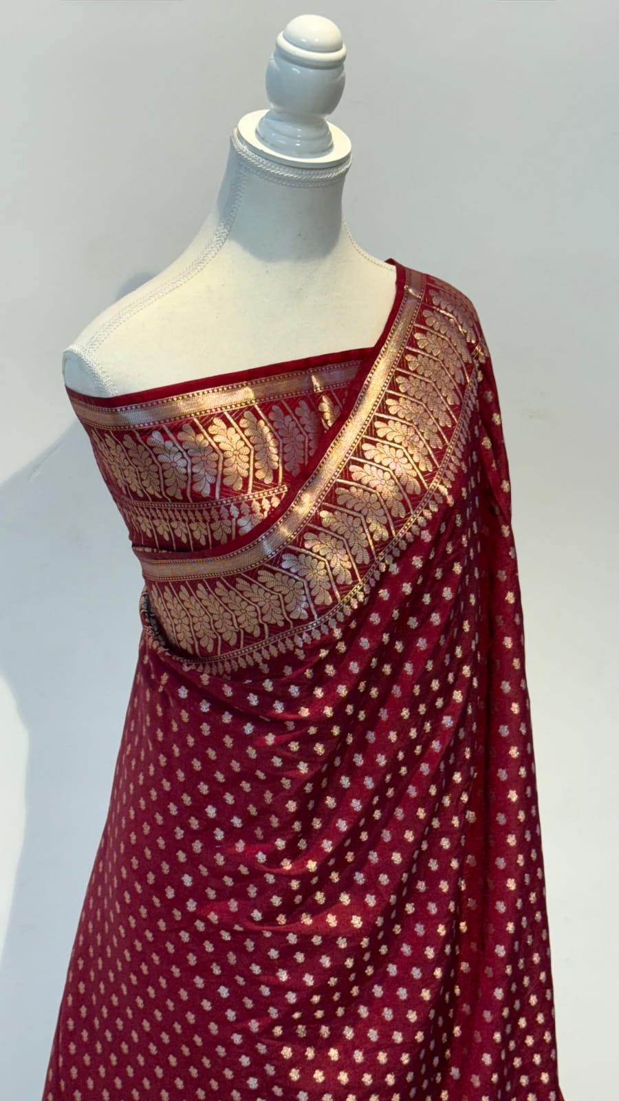 Banarasi Chiniya Katan Silk Saree – Timeless Elegance with Exquisite Booti Weaving