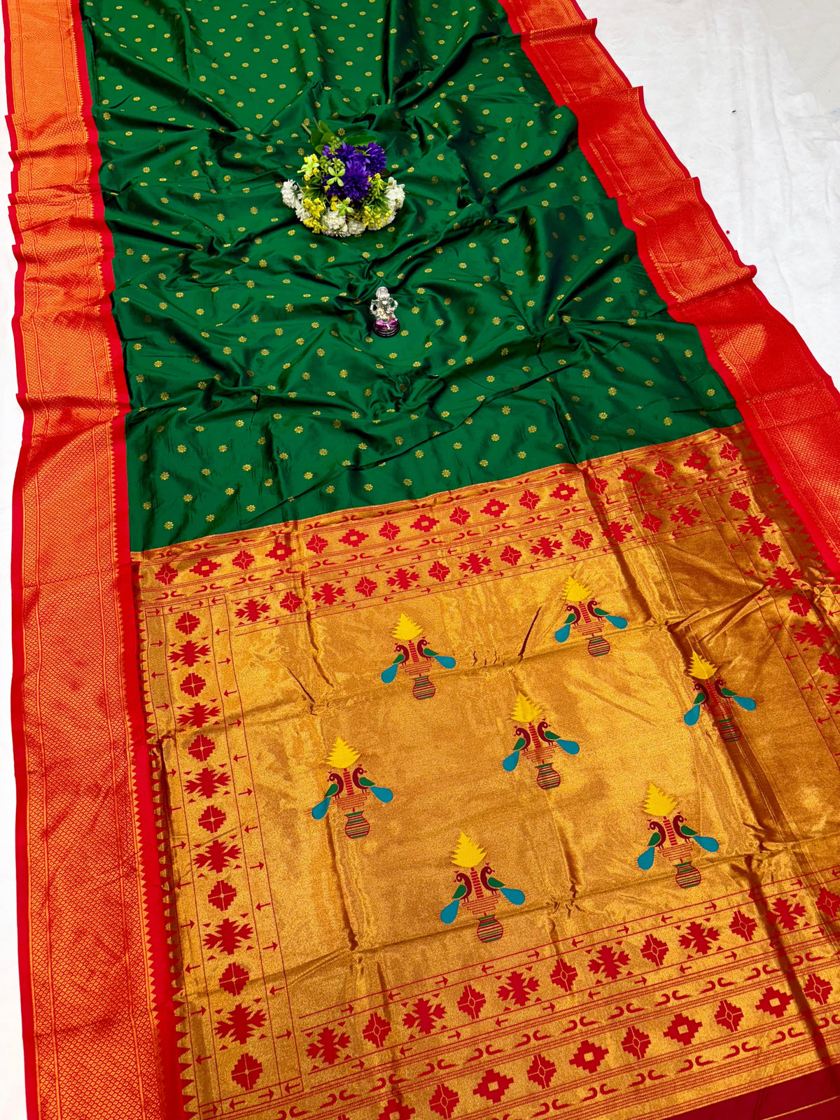 Royal Yeola Kalanjali Double Pallu Paithani Silk Saree