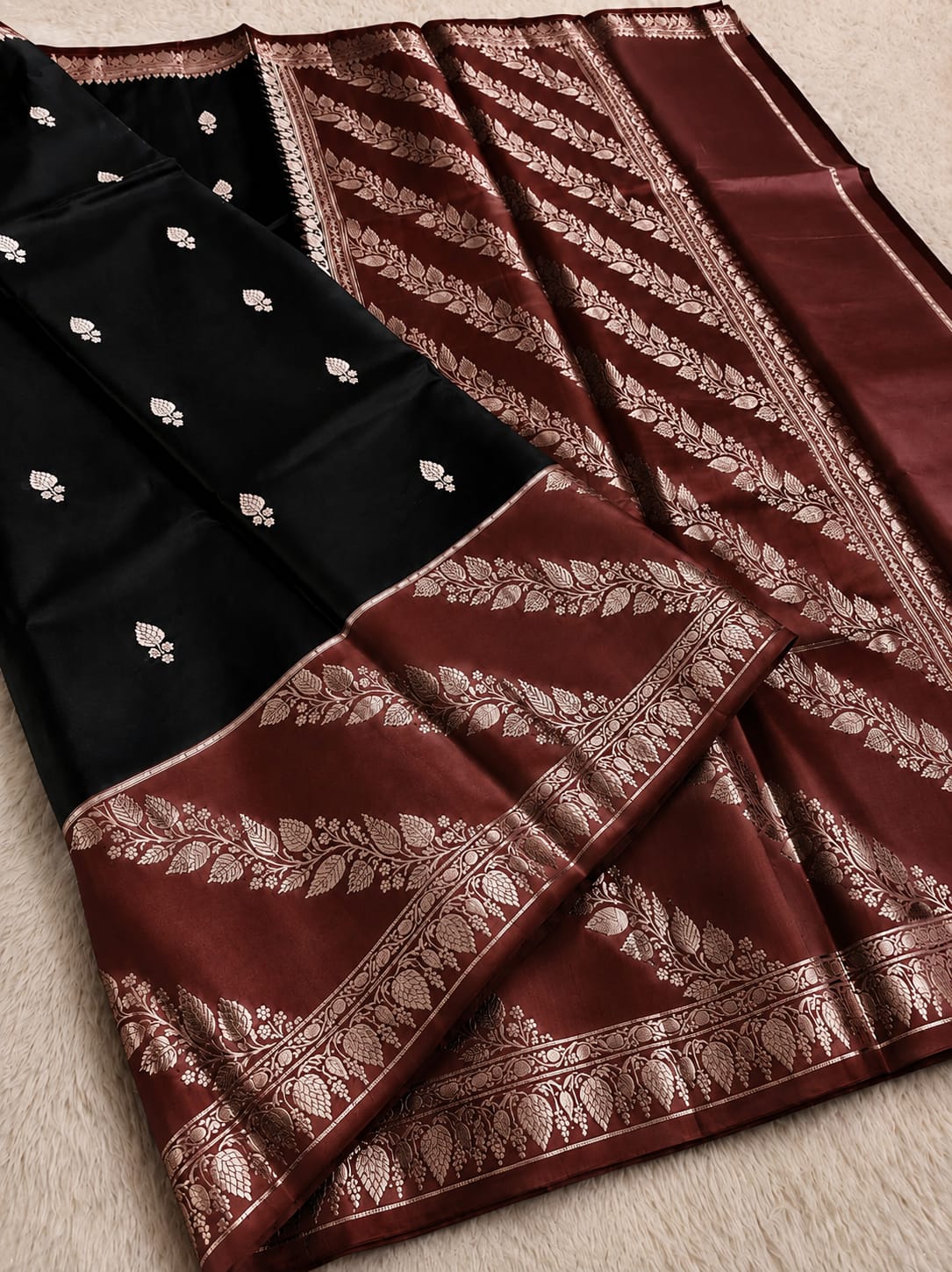 Beautiful Banaras Soft Raw Mango Silk Woven Premium Quality Saree