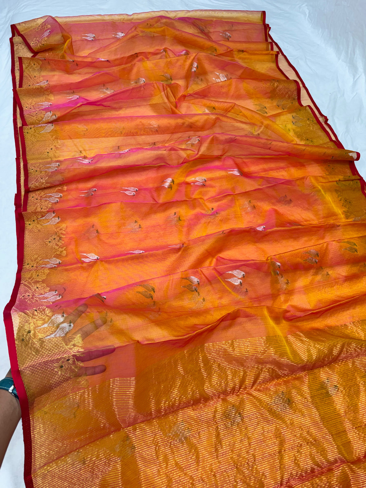 Chanderi Handloom Katan Silk Saree – Meenakari Butta & Zari Pallu