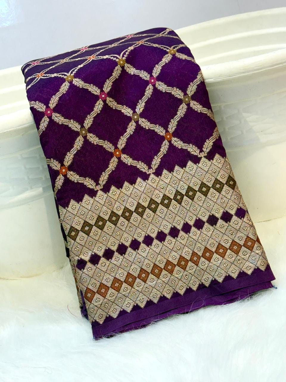 Premium Banarasi Semi Georgette Saree with Bandhej Pattern