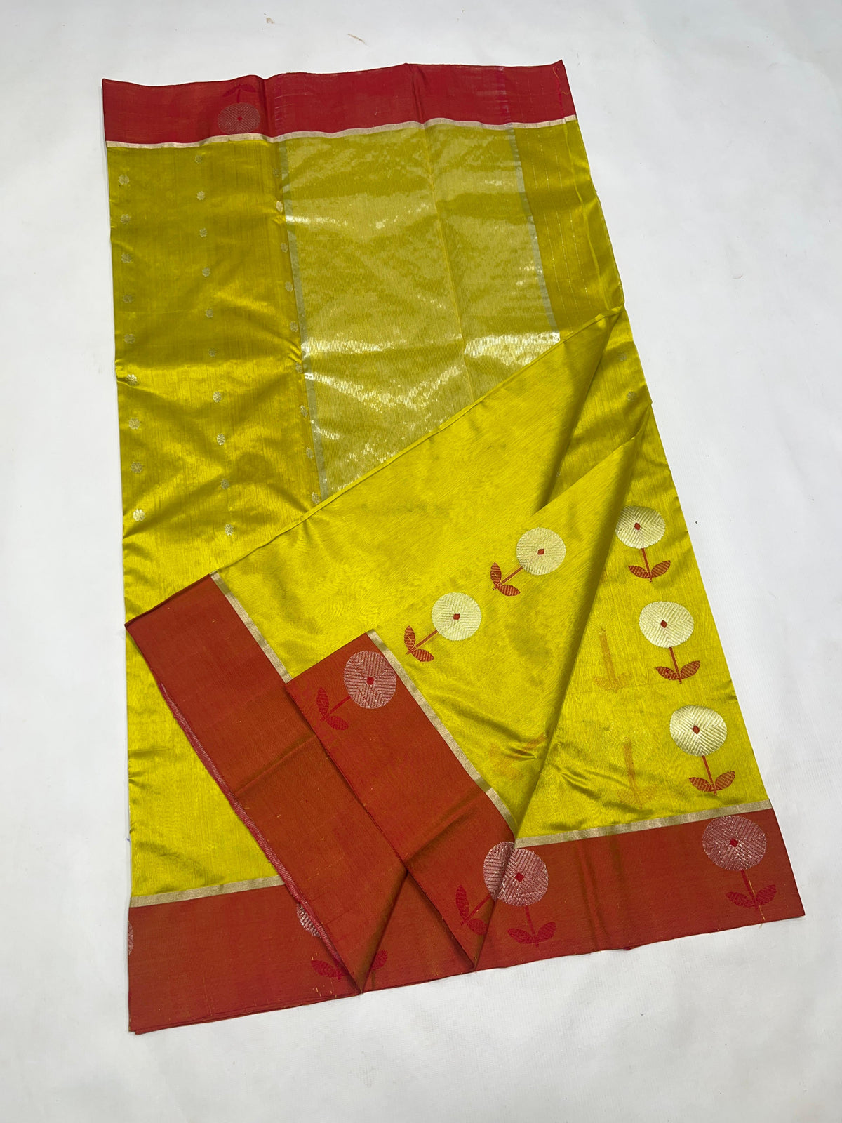 Chanderi Handloom Pattu Silk Saree – Meenakari Butta Border & Zari Striped Pallu