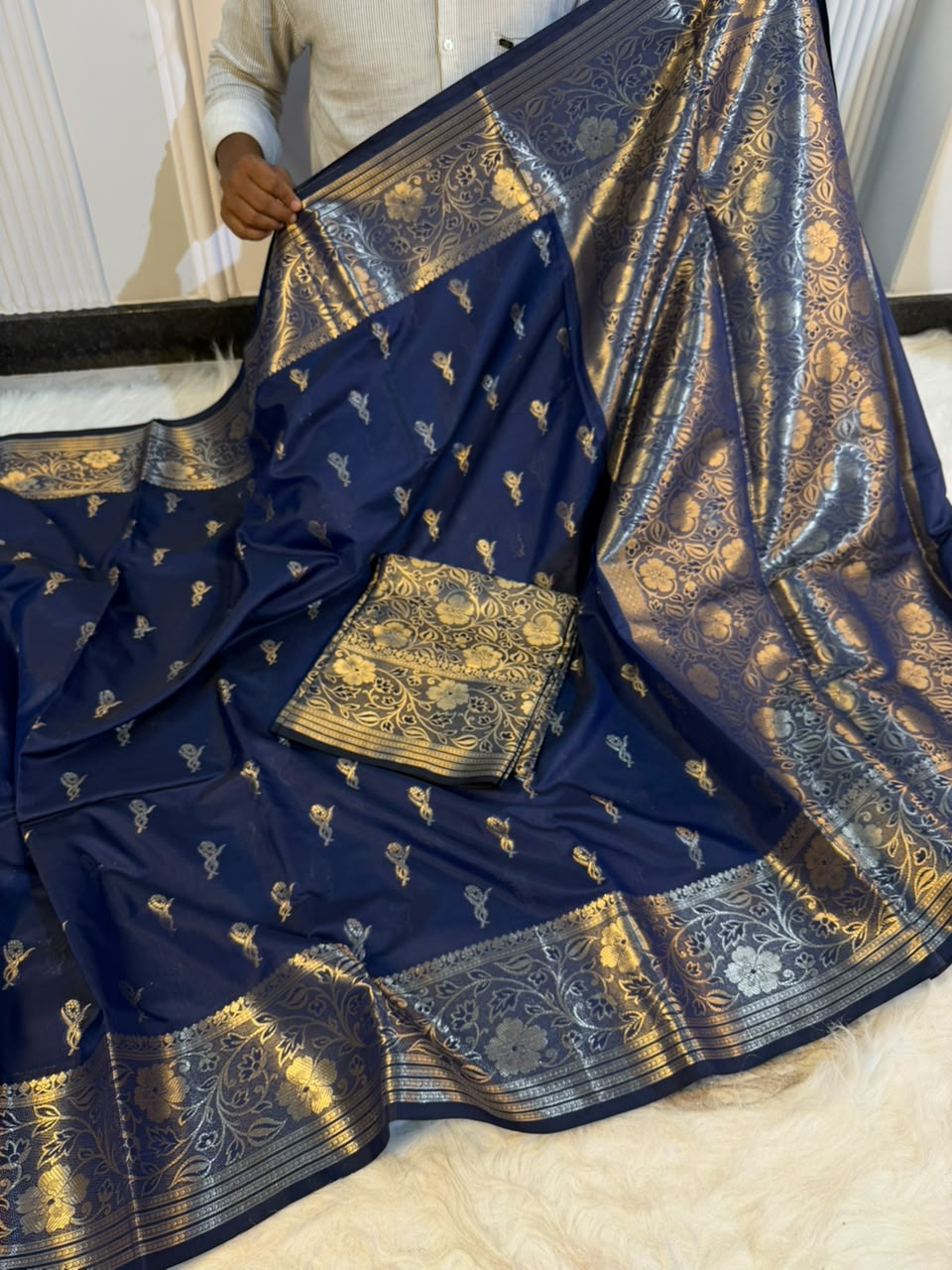 Banarasi Royal Elegance – Luxurious Soft Katan Silk Premium Woven Saree