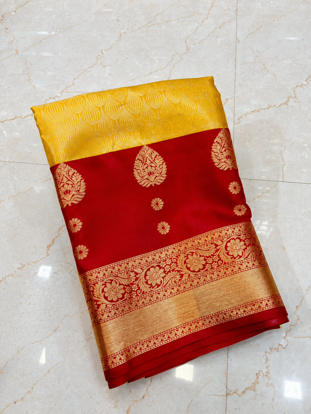 Beautiful Banarasi Soft Tissue Silk Tunchhui Woven Premium Quality Saree with Rich Zari Border, Woven Motifs, Grand Pallu and Matching Blouse Piece in Yellow and Red