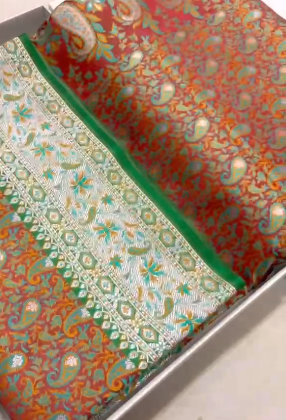 Beautiful Banarasi Handloom Mashru Silk Tunchhui Jamawar Woven Premium Quality Saree with Intricate Paisley Weaving, Rich Banarasi Border, Grand Designer Pallu and Running Blouse Piece 