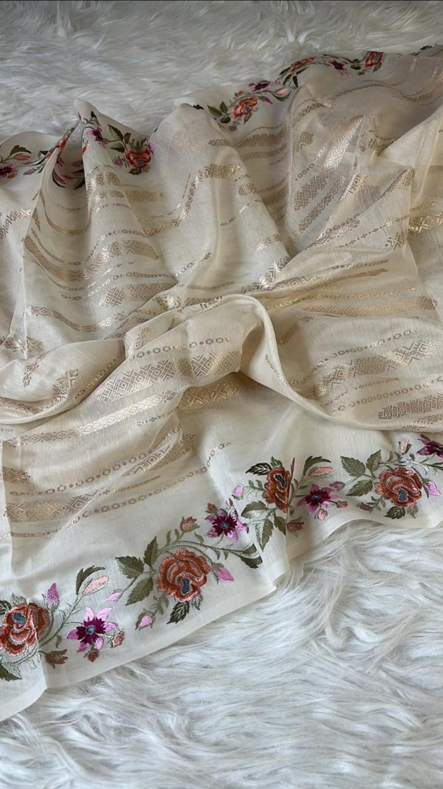 BEAUTIFUL SOFT COTTON SILK WOVEN EMBROIDERY WORK SAREE