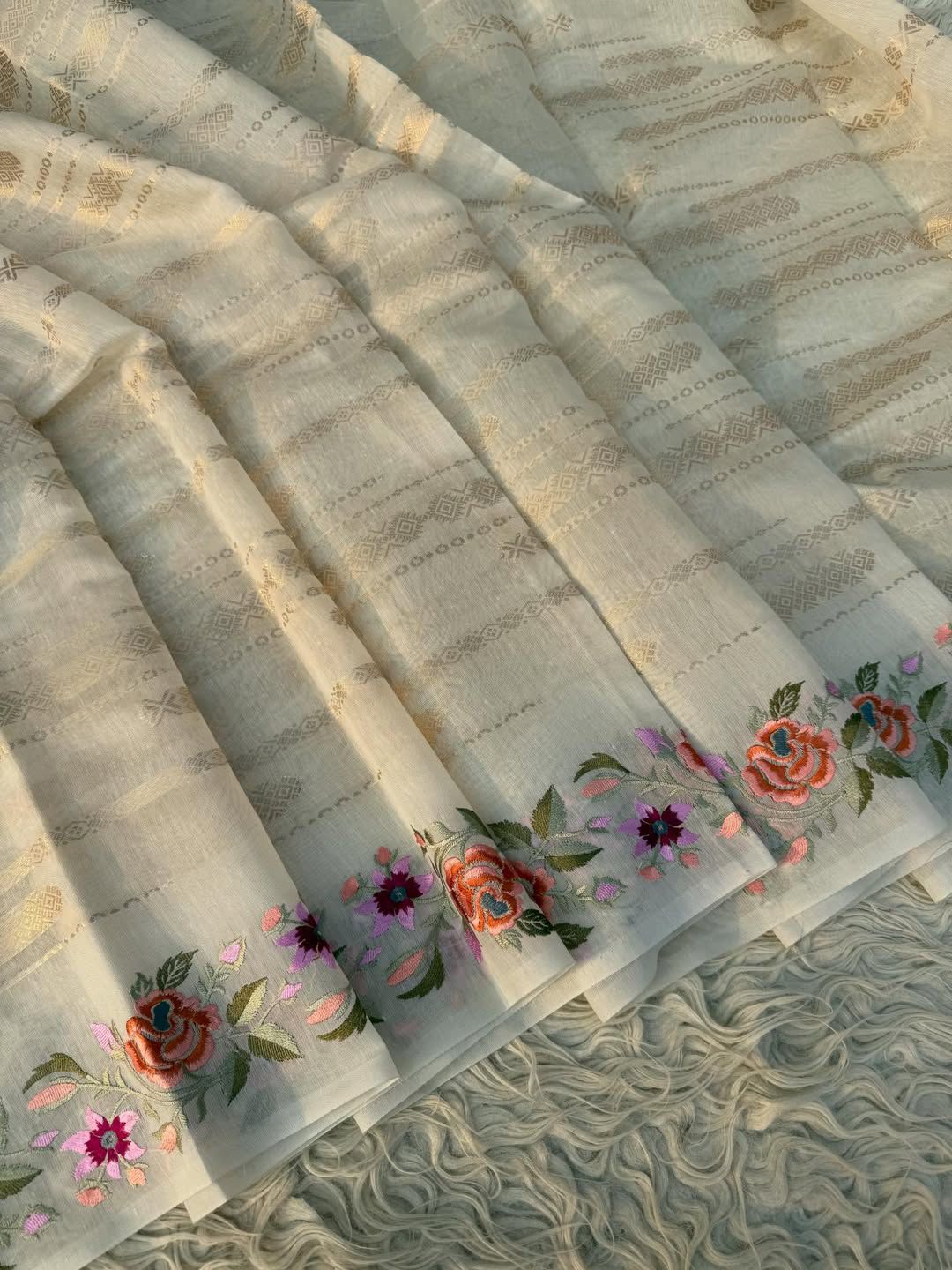 BEAUTIFUL SOFT COTTON SILK WOVEN EMBROIDERY WORK SAREE