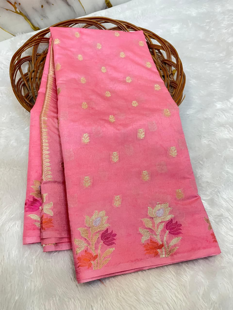 Banarasi exclusive Dyeble RAW MANGO Silk Saree