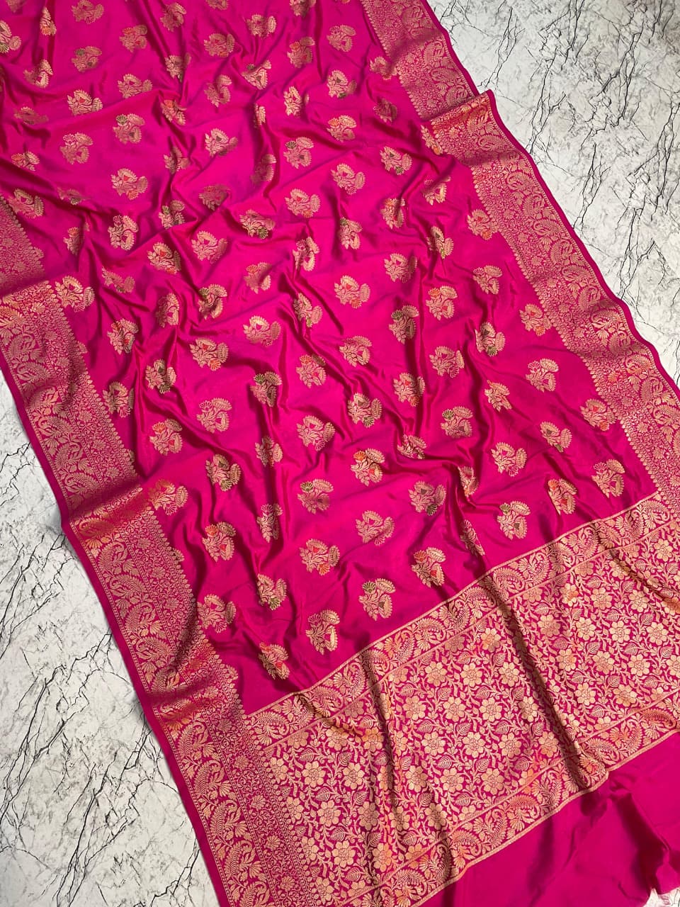 Premium Banarasi Raw mango Tilfi Woven Silk Saree