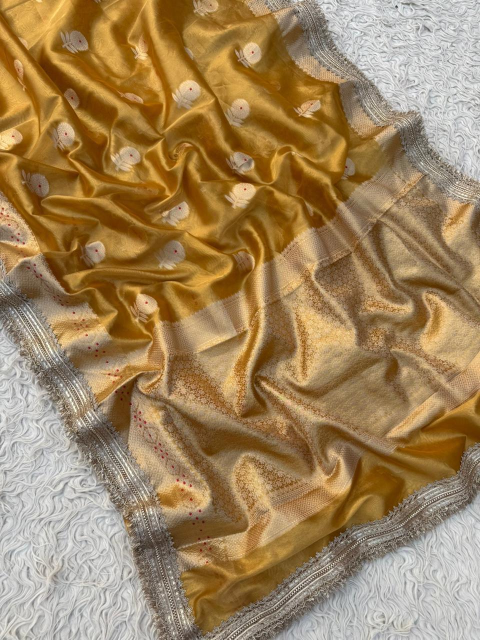 BEAUTIFUL BANARAS SOFT GLASS TISSUE SILK WOVEN LACE WORK WITH MEENAKARI BOOTA SAREE