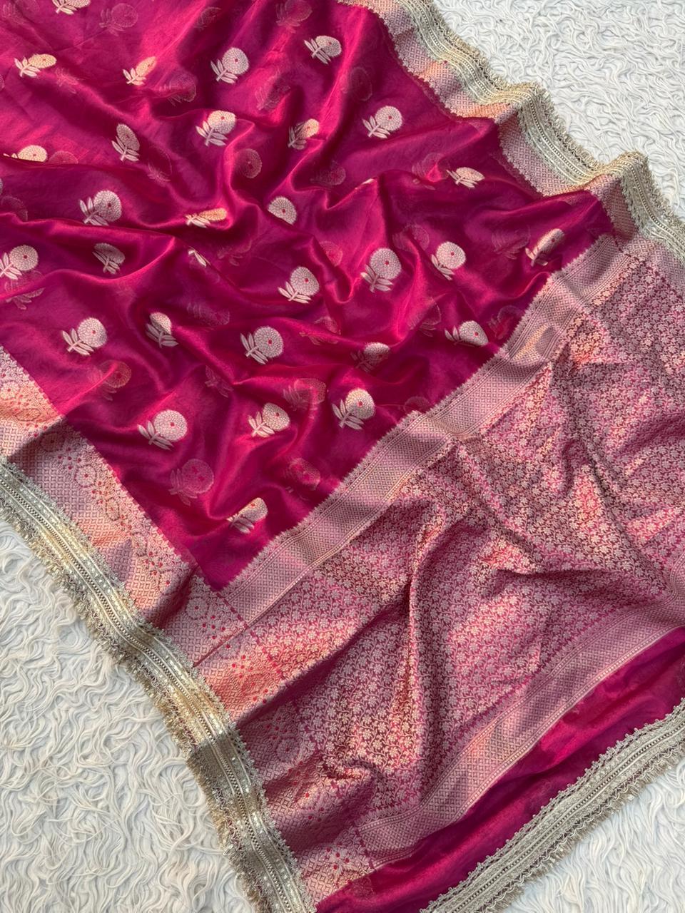 BEAUTIFUL BANARAS SOFT GLASS TISSUE SILK WOVEN LACE WORK WITH MEENAKARI BOOTA SAREES