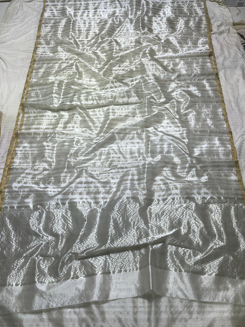 Chanderi Zari Weaving Silver And Gold Zari Strip Small Border Saree