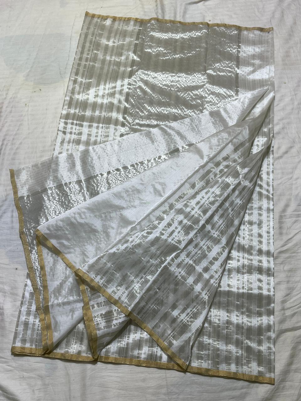 Chanderi Zari Weaving Silver And Gold Zari Strip Small Border Saree