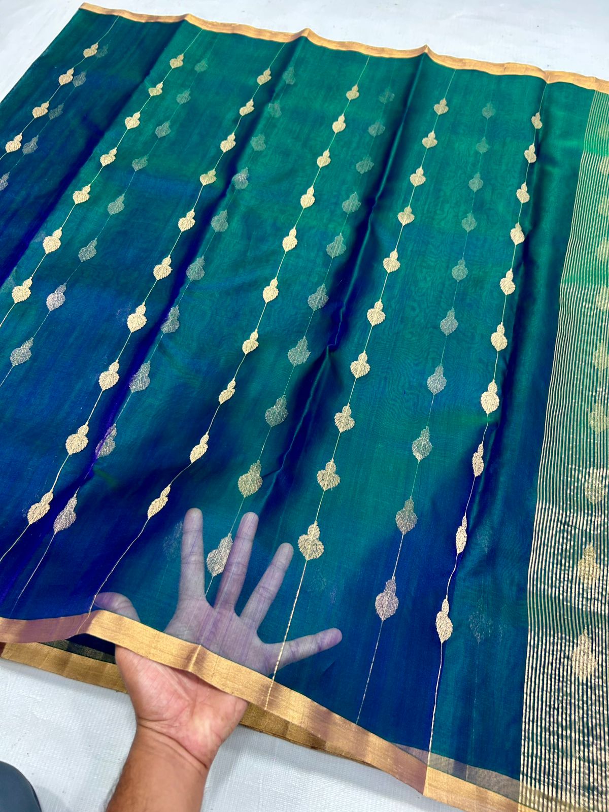 Chanderi Handloom Katan Silk All Over Butte Small Border And Zari Strip Palla Saree