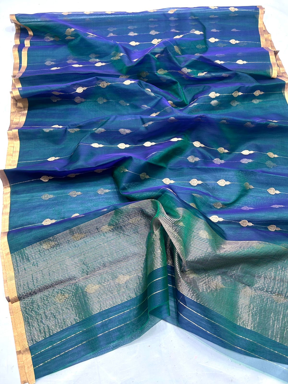 Chanderi Handloom Katan Silk All Over Butte Small Border And Zari Strip Palla Saree