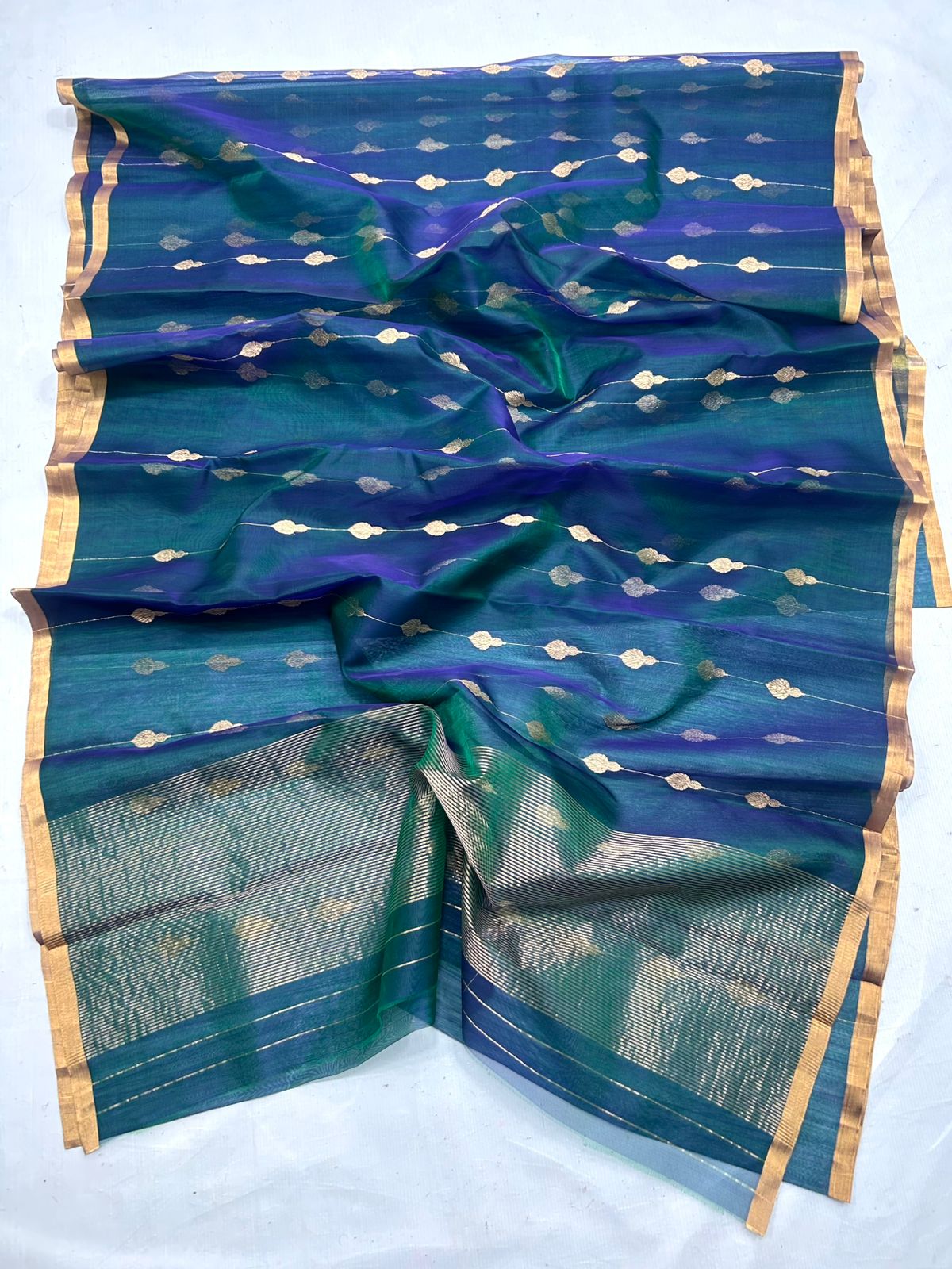 Chanderi Handloom Katan Silk All Over Butte Small Border And Zari Strip Palla Saree
