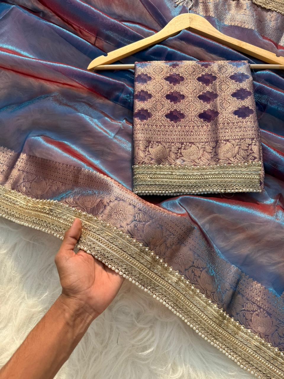 BEAUTIFUL BANARASI GLASS TISSUE SILK SOFT WOVEN LACE WORK SAREE