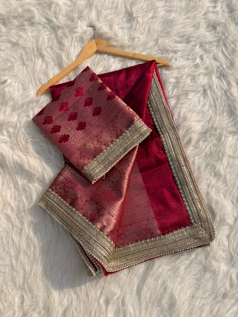BEAUTIFUL BANARASI GLASS TISSUE SILK SOFT WOVEN LACE WORK SAREE