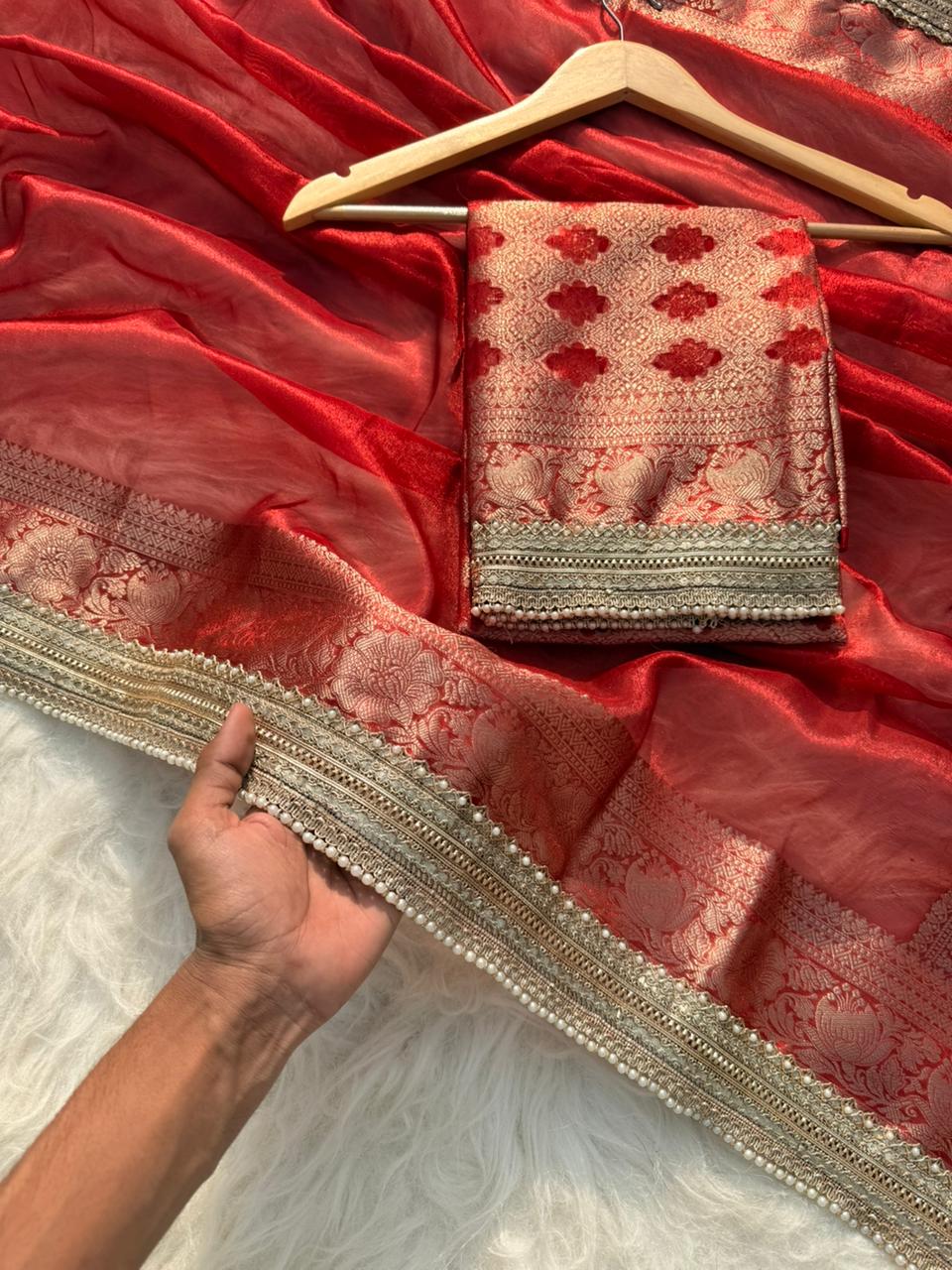 BEAUTIFUL BANARASI GLASS TISSUE SILK SOFT WOVEN LACE WORK SAREE
