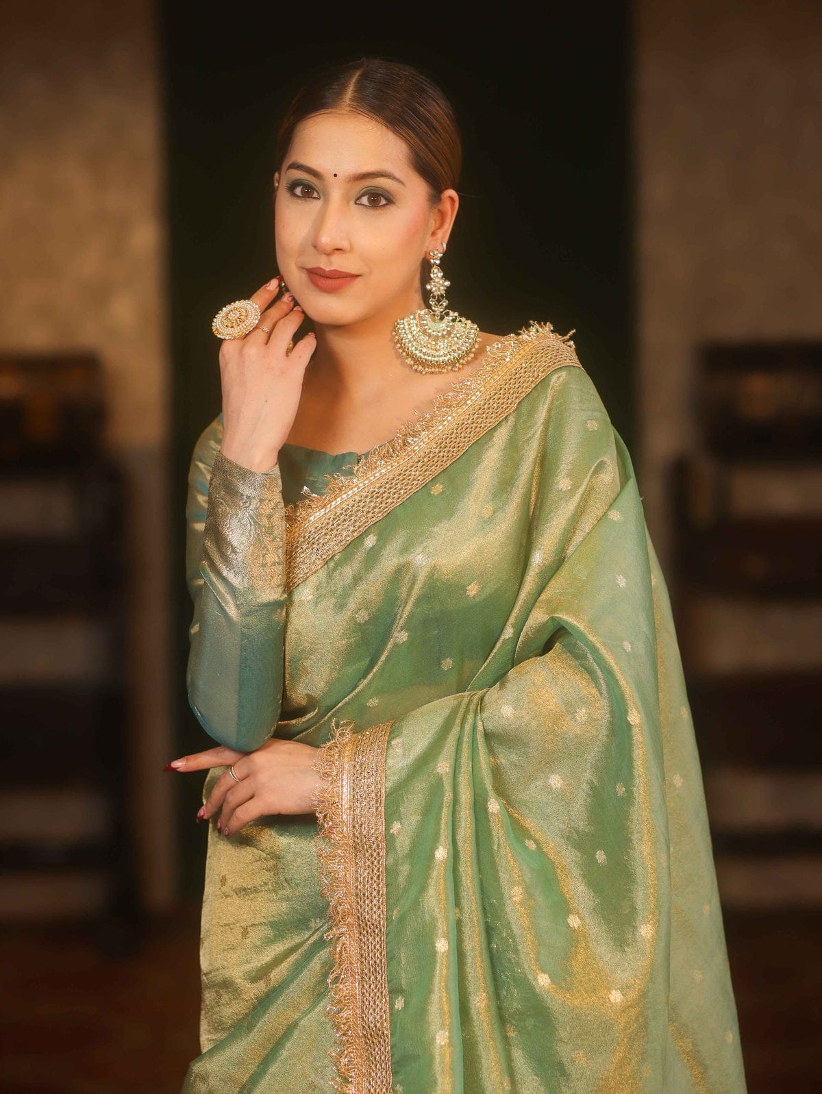 BEAUTIFUL BANARAS SOFT GLASS TISSUE SILK BOOTI WOVEN LACE WORK SAREE