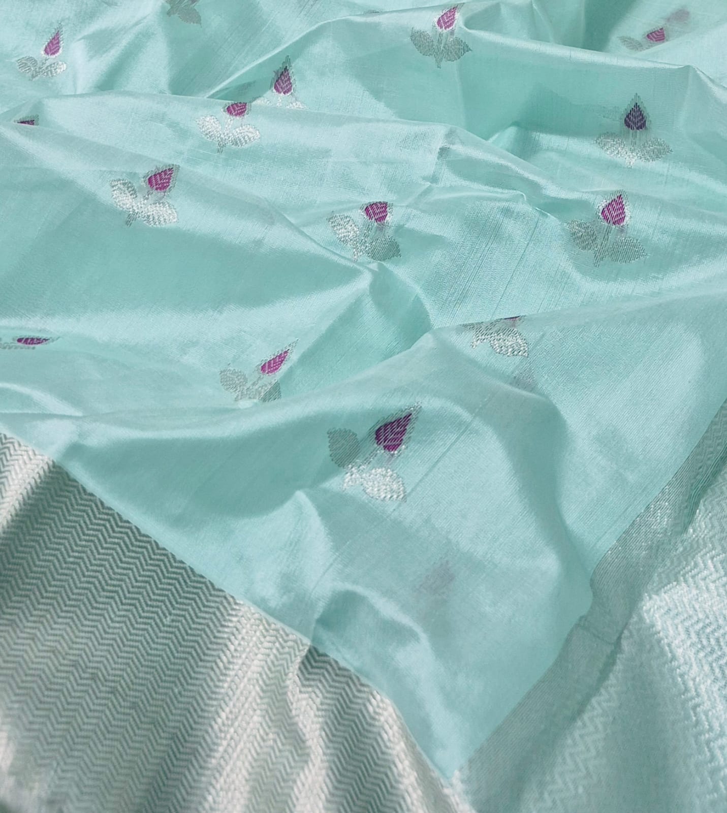 Royal Weaves – Traditional Chanderi Handloom Saree