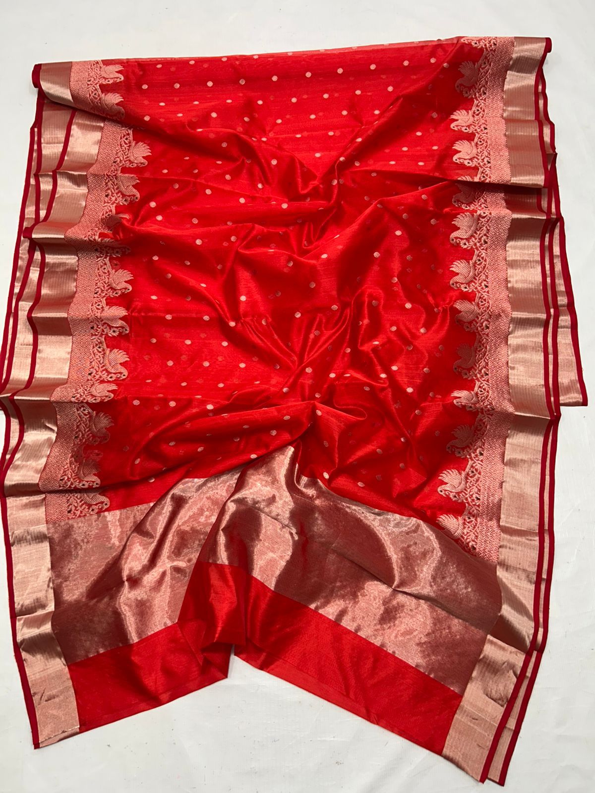 Elegance in Weave – Chanderi Handloom Saree with Ghani Butte Minakari