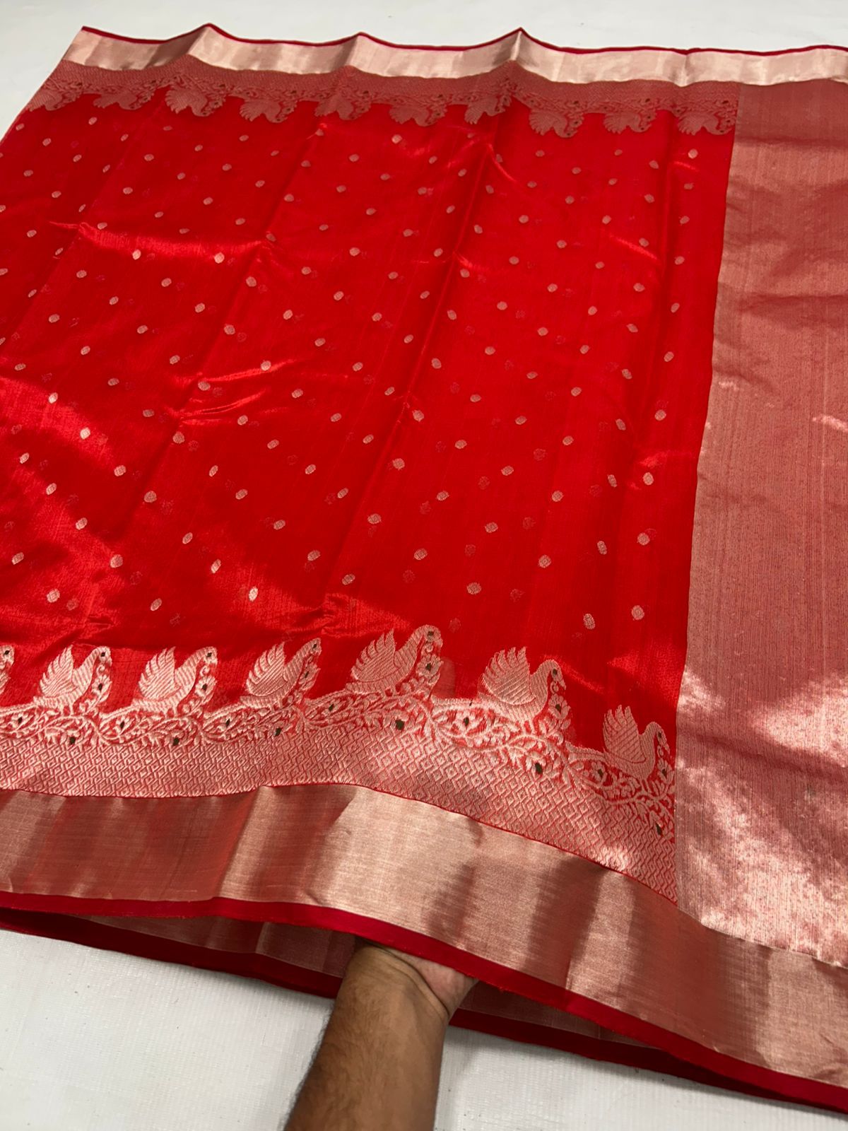 Elegance in Weave – Chanderi Handloom Saree with Ghani Butte Minakari