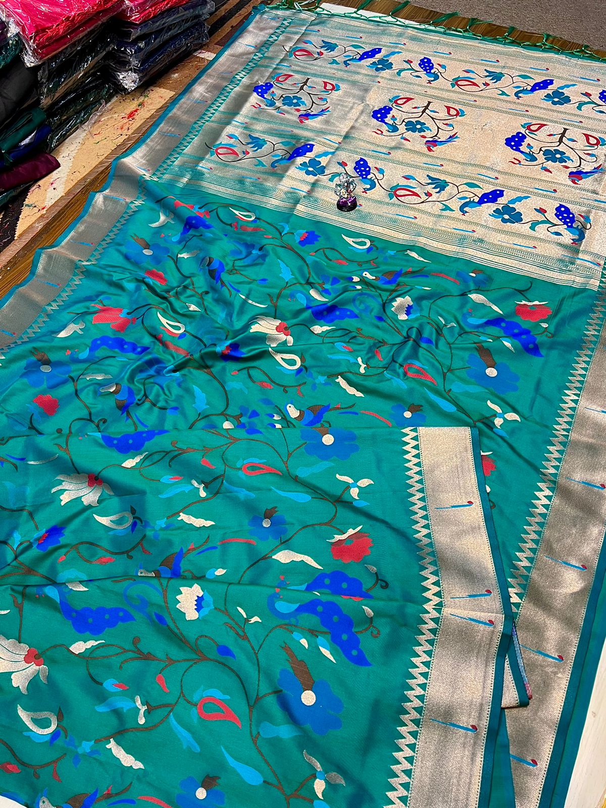 Golden Grace – Traditional Allover Butti Paithani