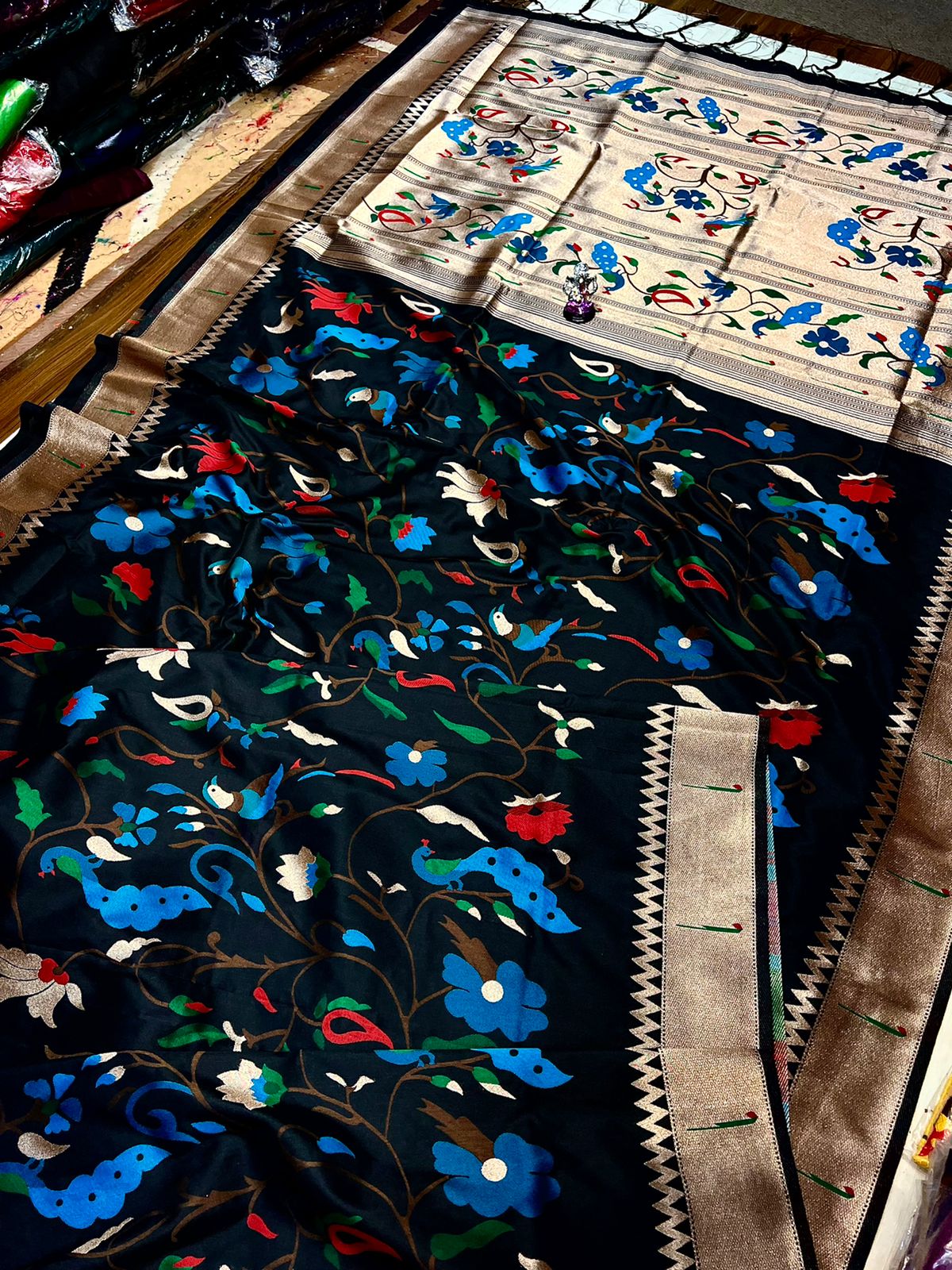 Timeless Splendor – Allover Brocade Paithani Edit