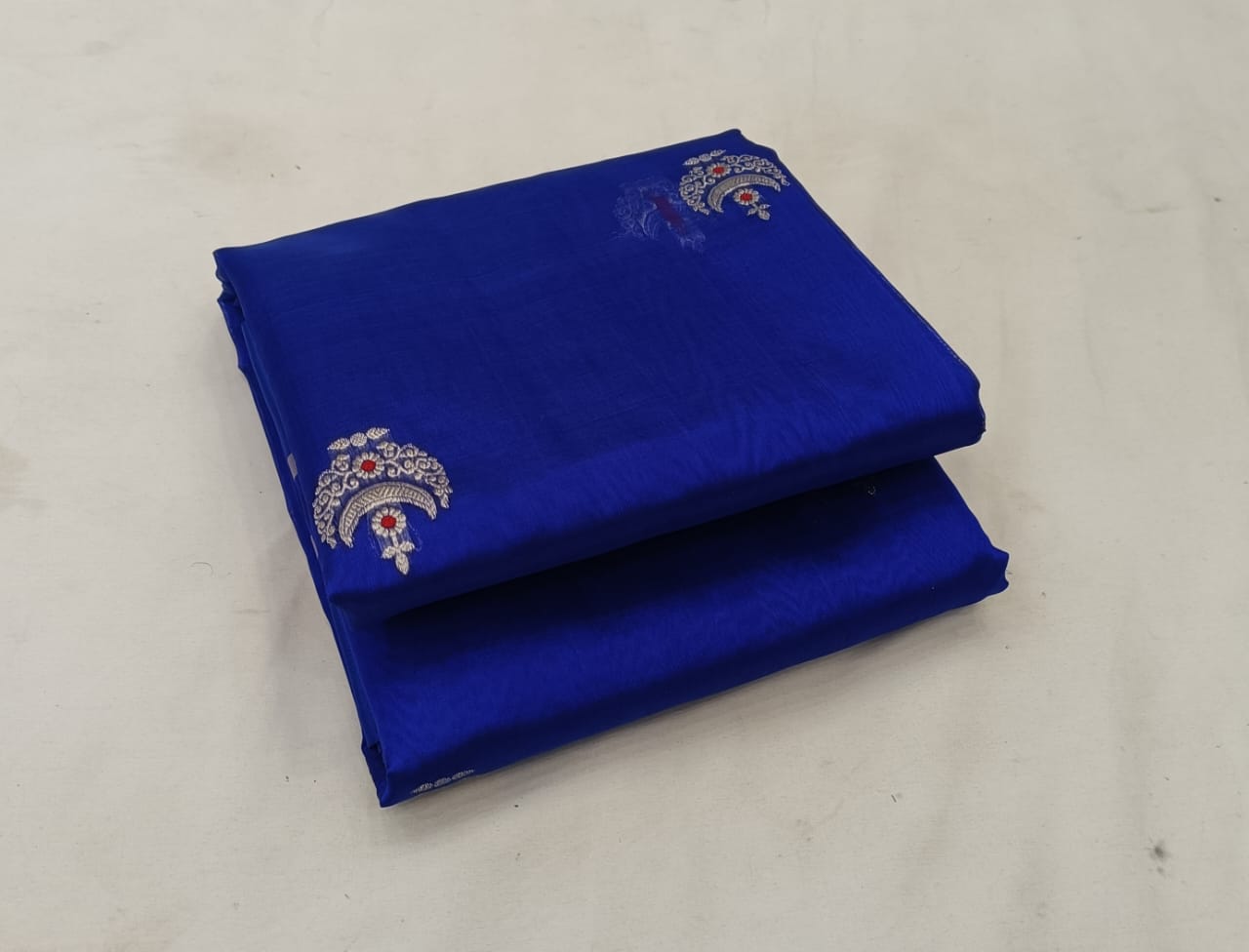 Pattu Silk Meenakari Kadwa Butta Chanderi Handloom Saree with Resham Border & Taraz Palla