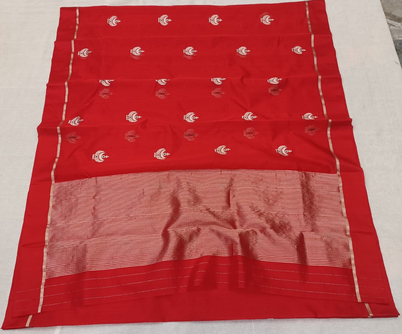 Pattu Silk Meenakari Kadwa Butta Chanderi Handloom Saree with Resham Border & Taraz Palla