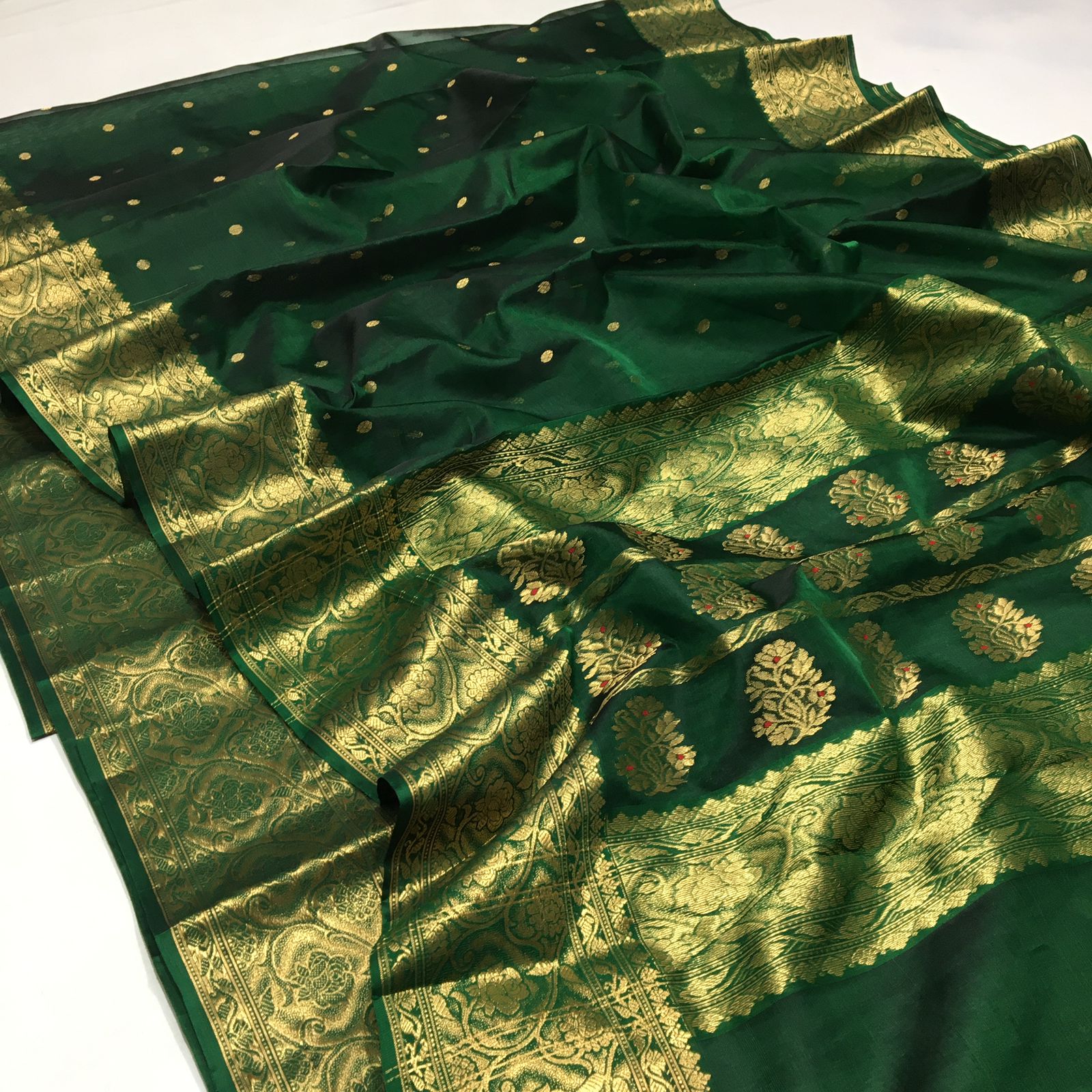 Chanderi Handloom Katan Silk Saree with All-Over Butte, Traditional Nakshi Border & Meenakari Jhad Palla