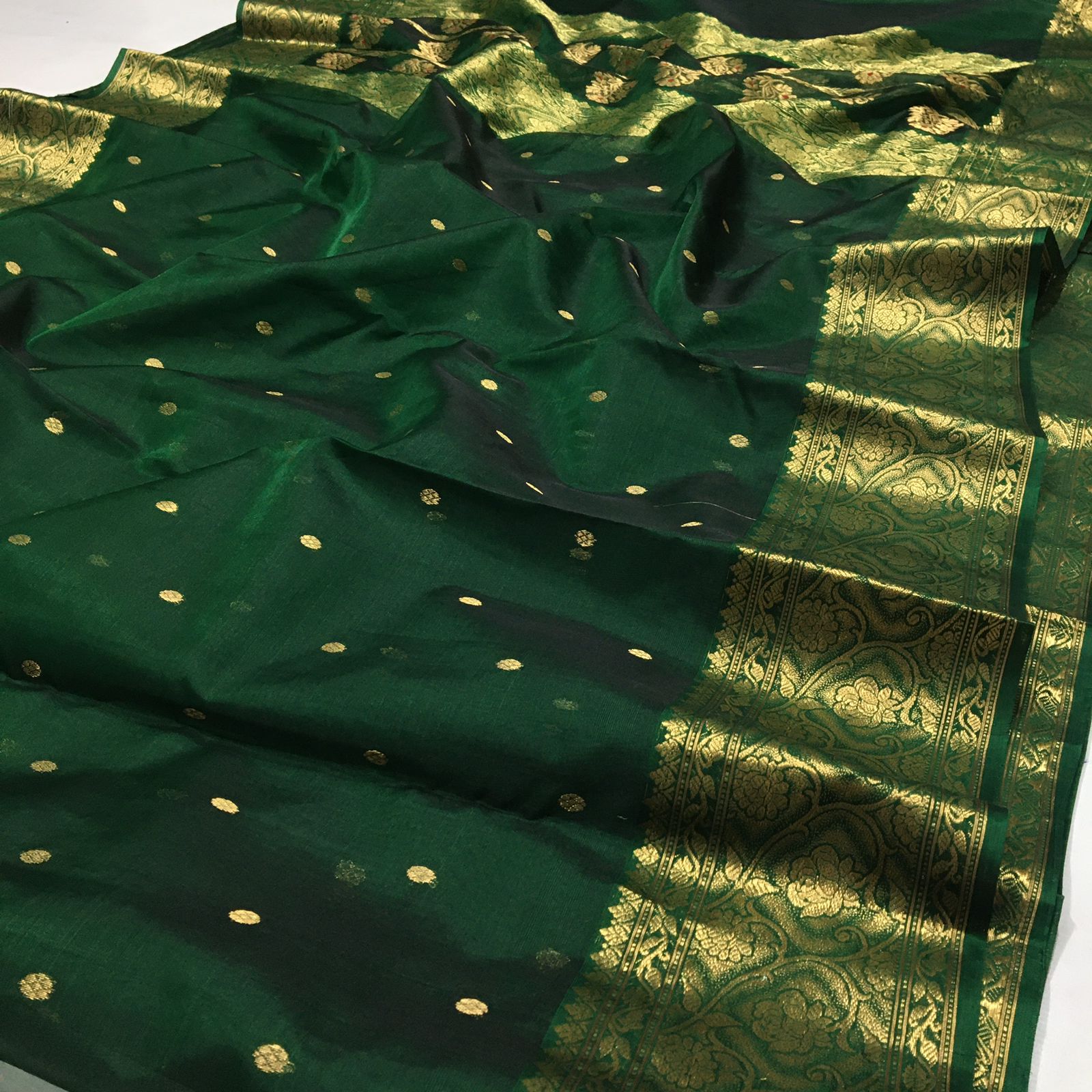 Chanderi Handloom Katan Silk Saree with All-Over Butte, Traditional Nakshi Border & Meenakari Jhad Palla