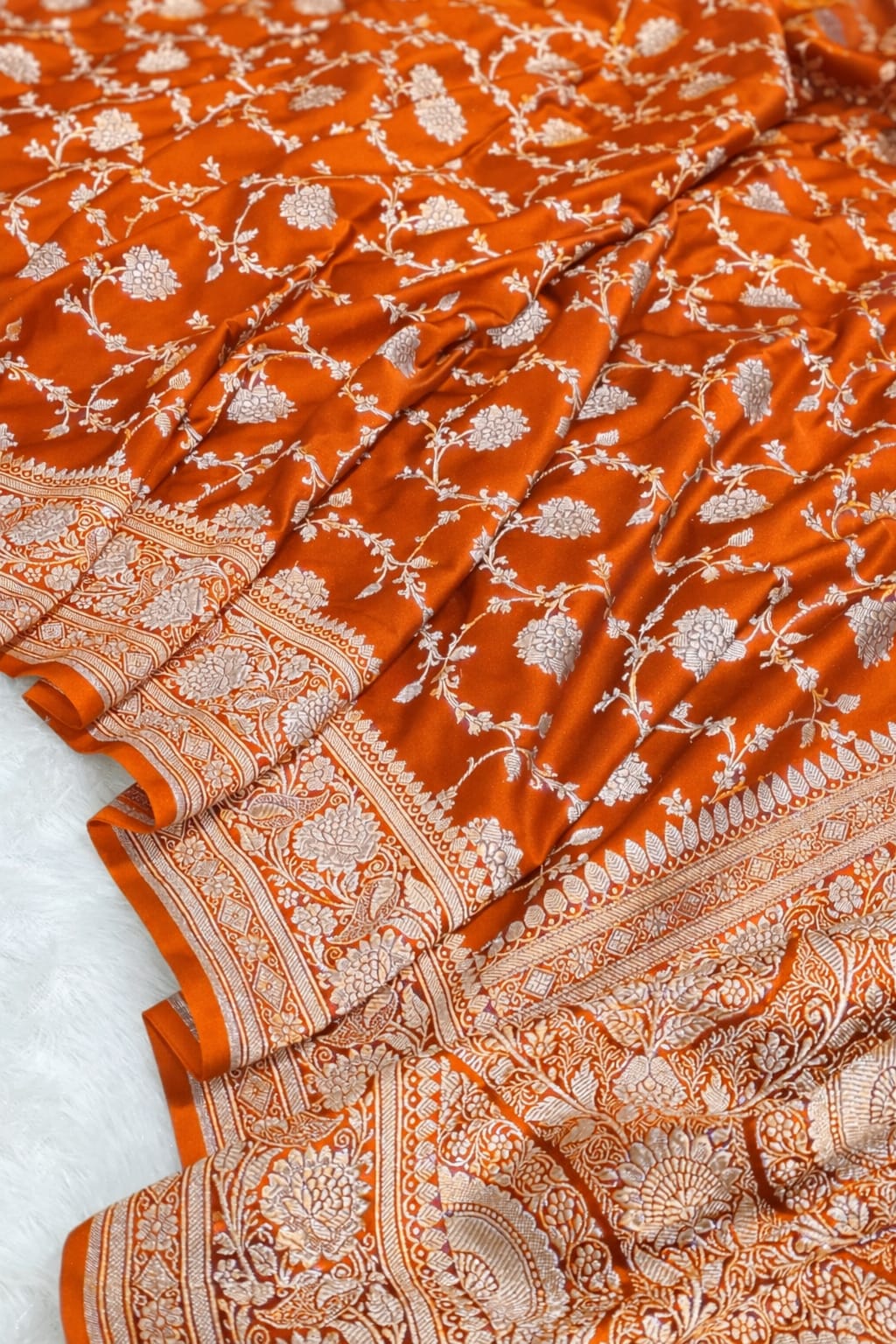 Elegant Banaras Mashru Silk Saree with Rich All-Over Jaal Design