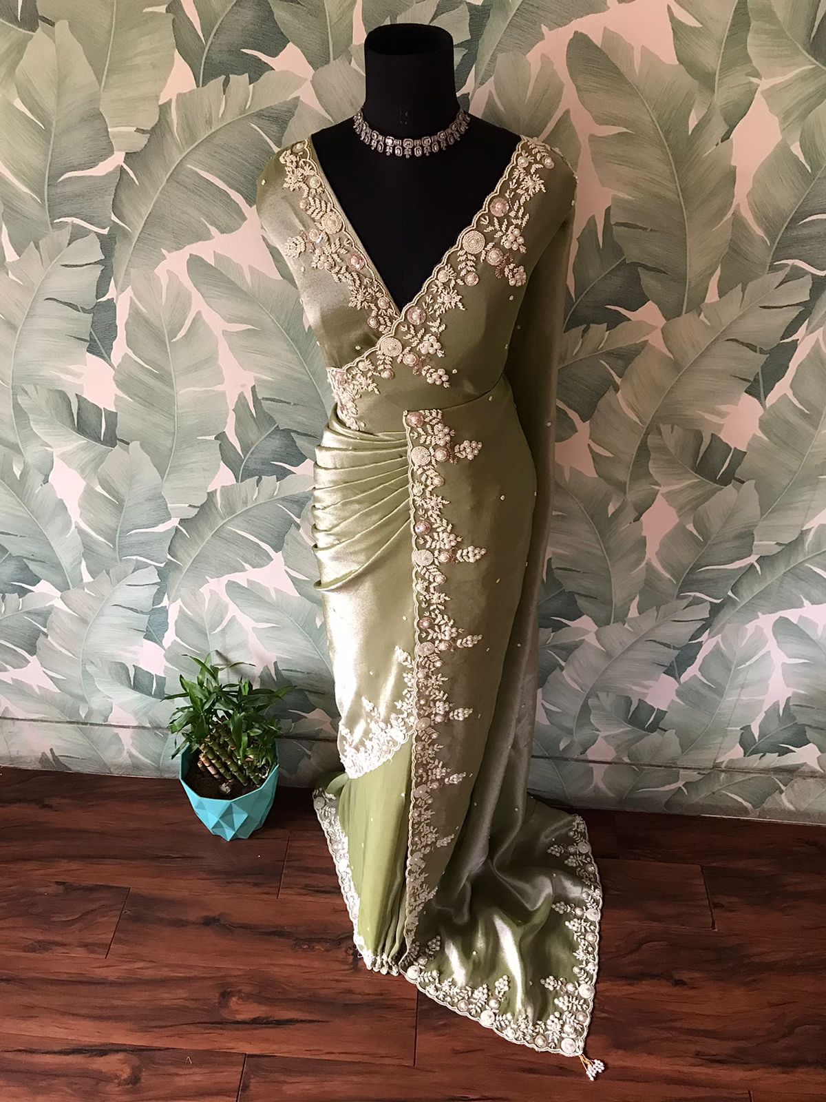 PISTACHIO GREEN KANCHIPURAM ZARI TISSUE SILK SAREE