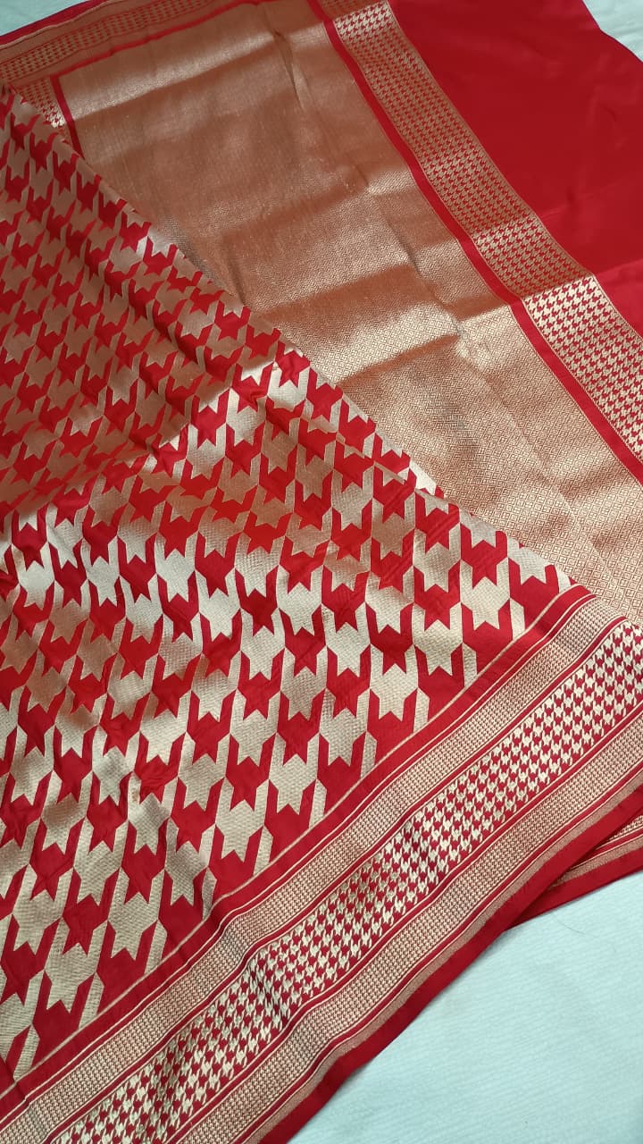 Banarasi Pure Katan Silk Handloom Woven Beautiful Red Saree