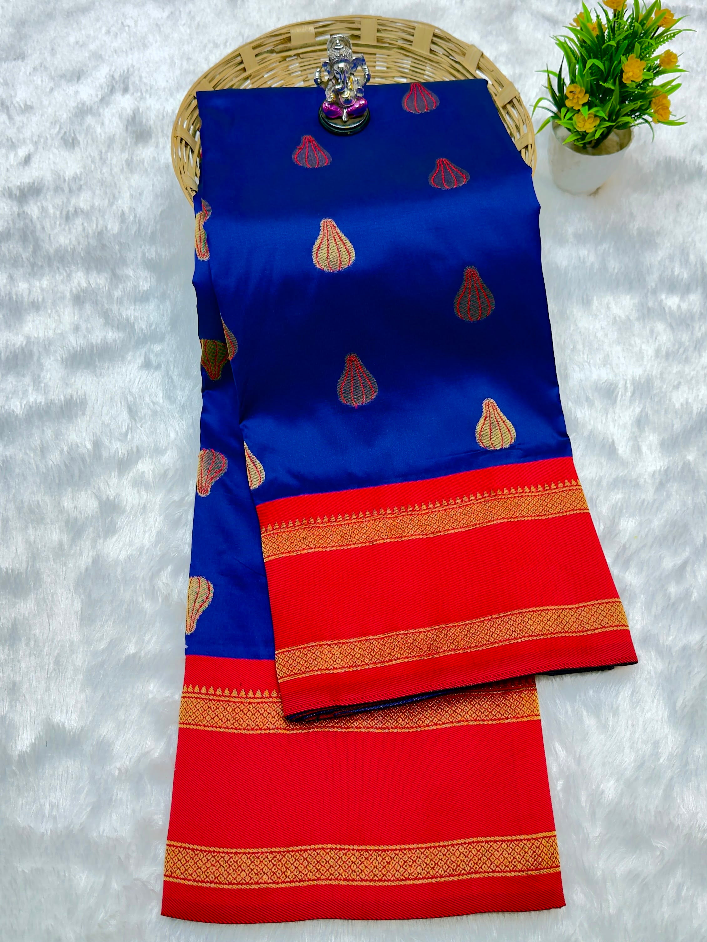 Shree Modak Paithani Premium Katan Silk Saree with all-over zari Modak butti and contrast zari border blouse piece