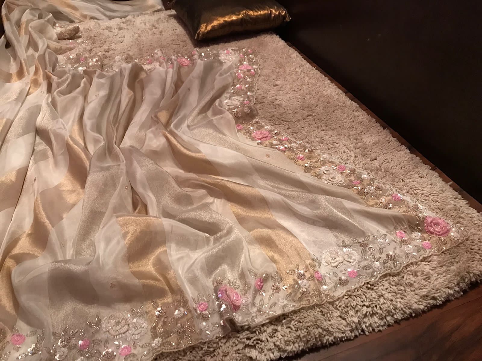 Scintillating Classic Beauty Premium Pure Banarasi Tissue Organza Silk Saree with Silver and Gold Zari Weaving, Pearl Sequins Cut Daana Handwork and Contrast Golden Zari Tissue Floral Handwork Blouse Piece.