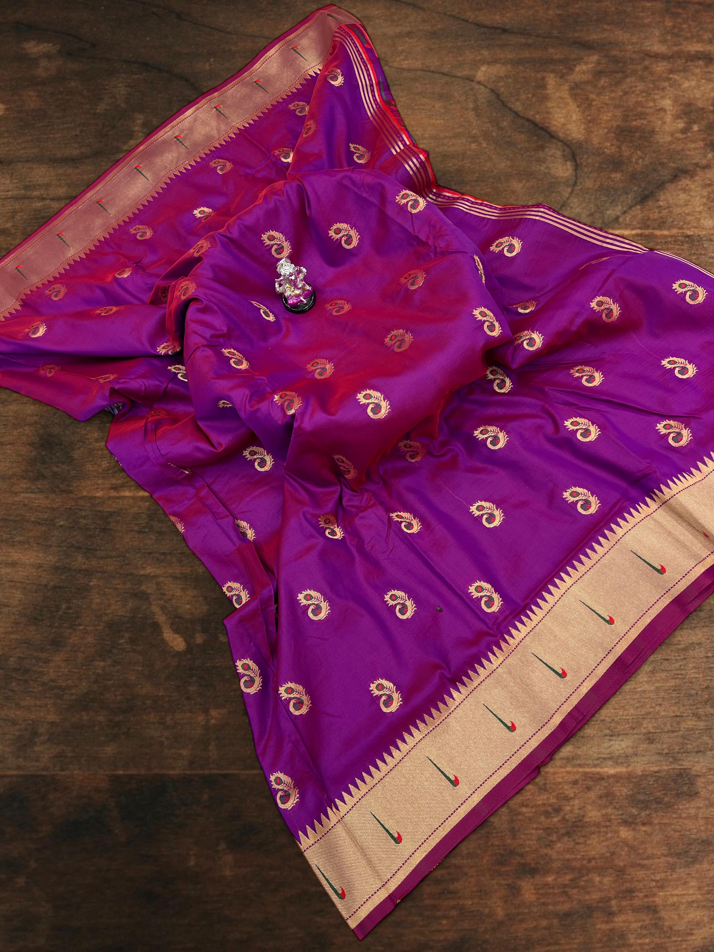 Radha Krishna Muniyaa Border Purple Paithani Saree