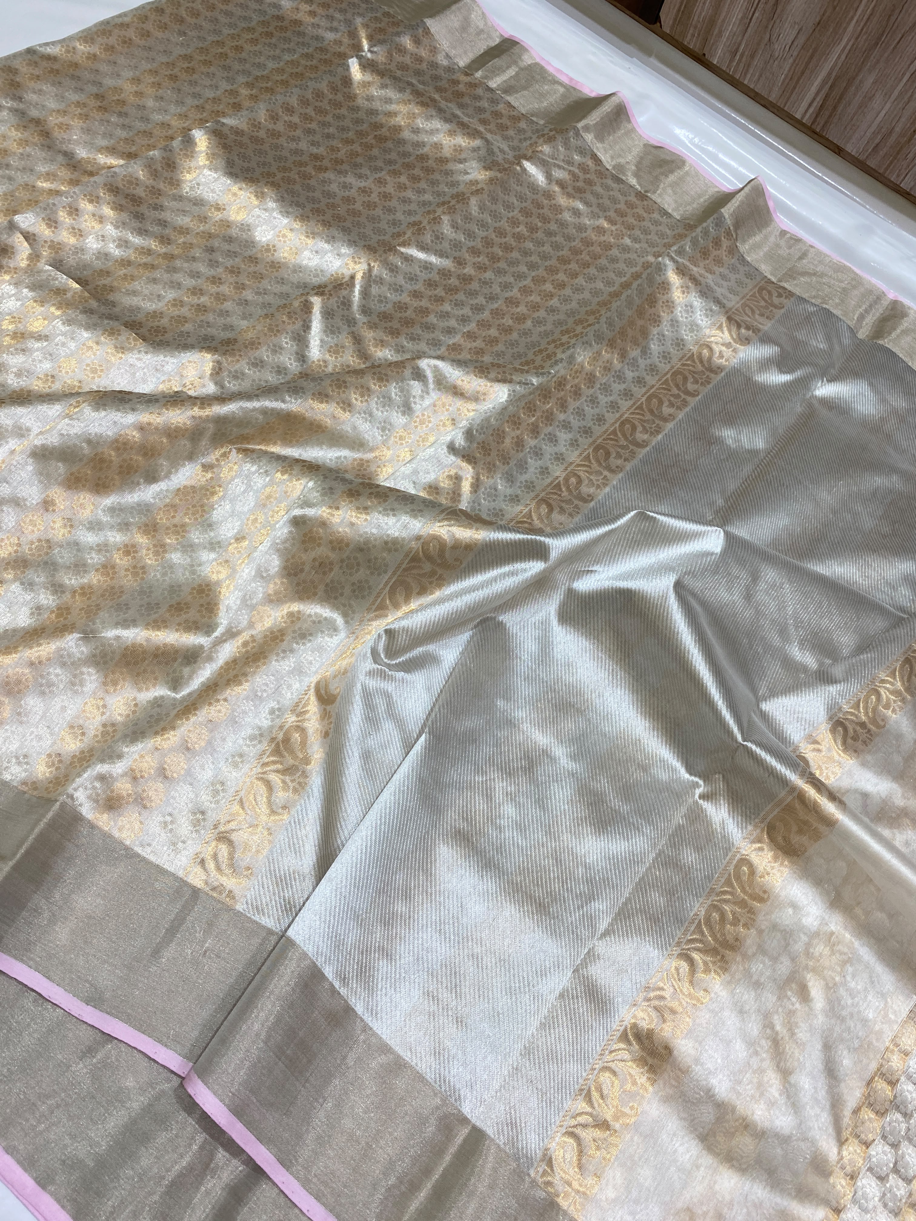 Chanderi Handloom Pattu Tishu Silk Saree With Blouse