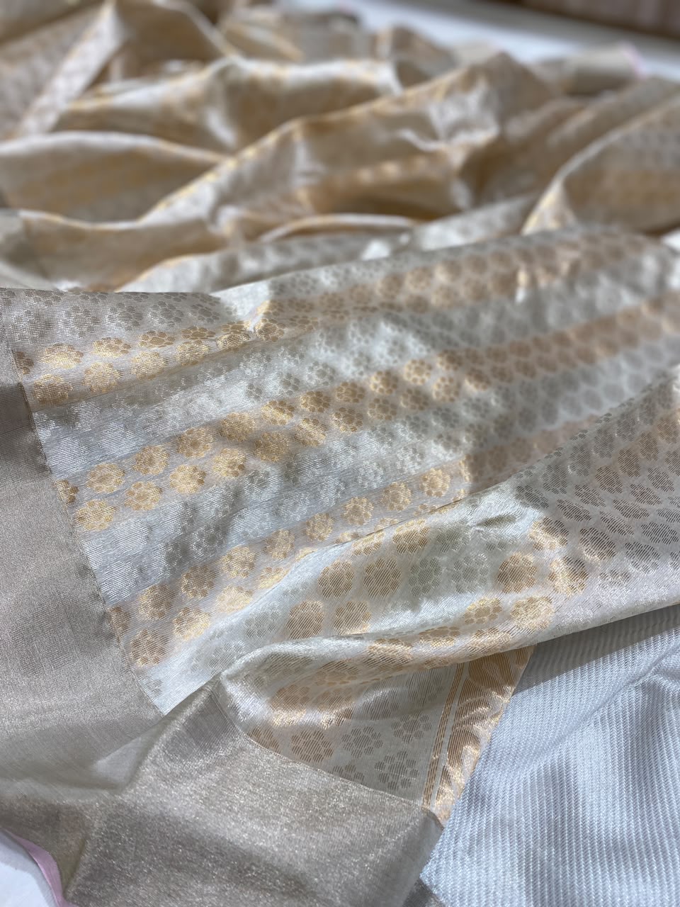 Chanderi Handloom Pattu Tishu Silk Saree With Blouse