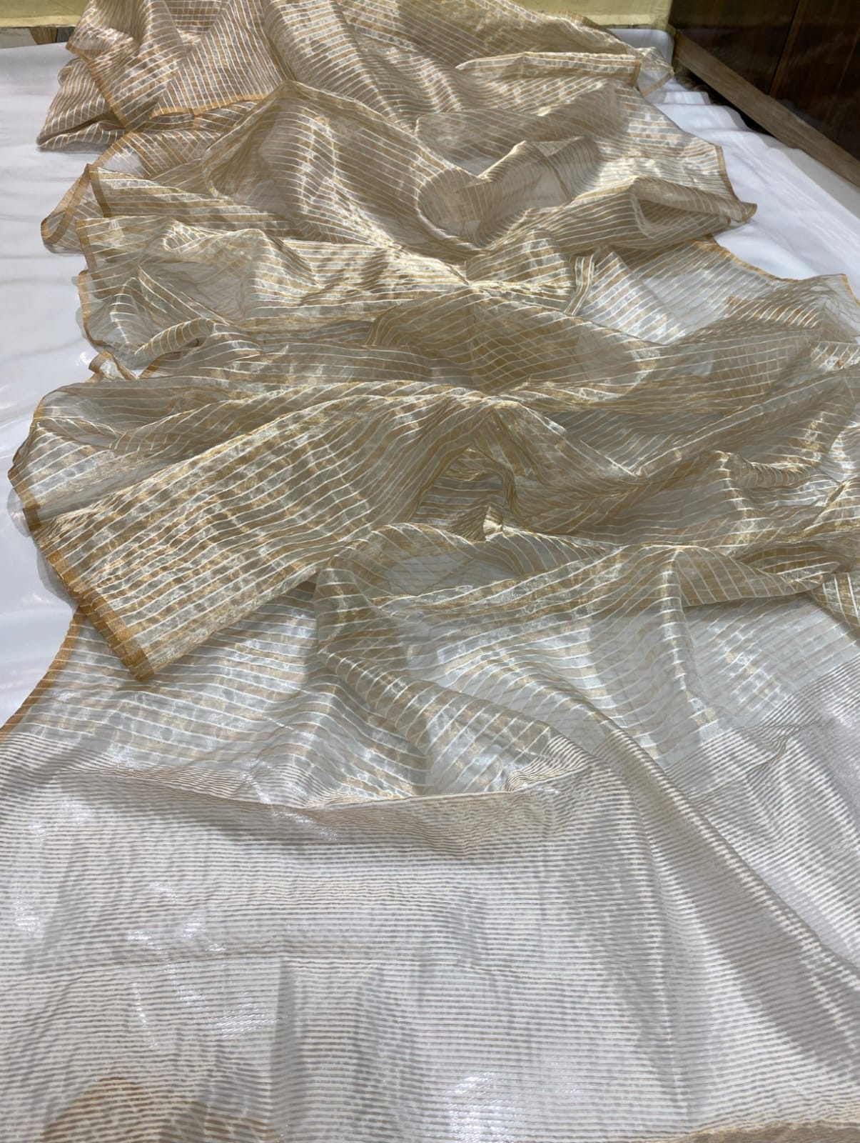 Chanderi Handloom Tishu Silk Saree With Blouse